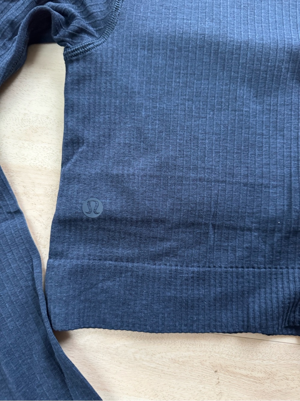 Lululemon ebb to street long sleeve Crop Top - navy - Picture 4 of 4